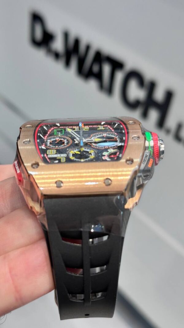 luxury watch - Image 6