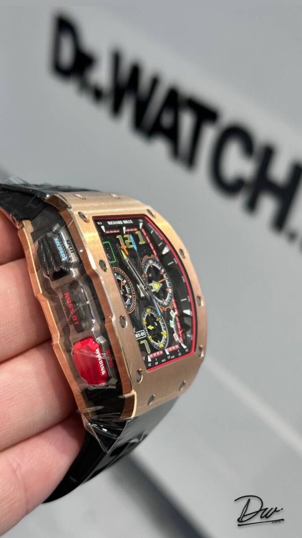 luxury watch - Image 4